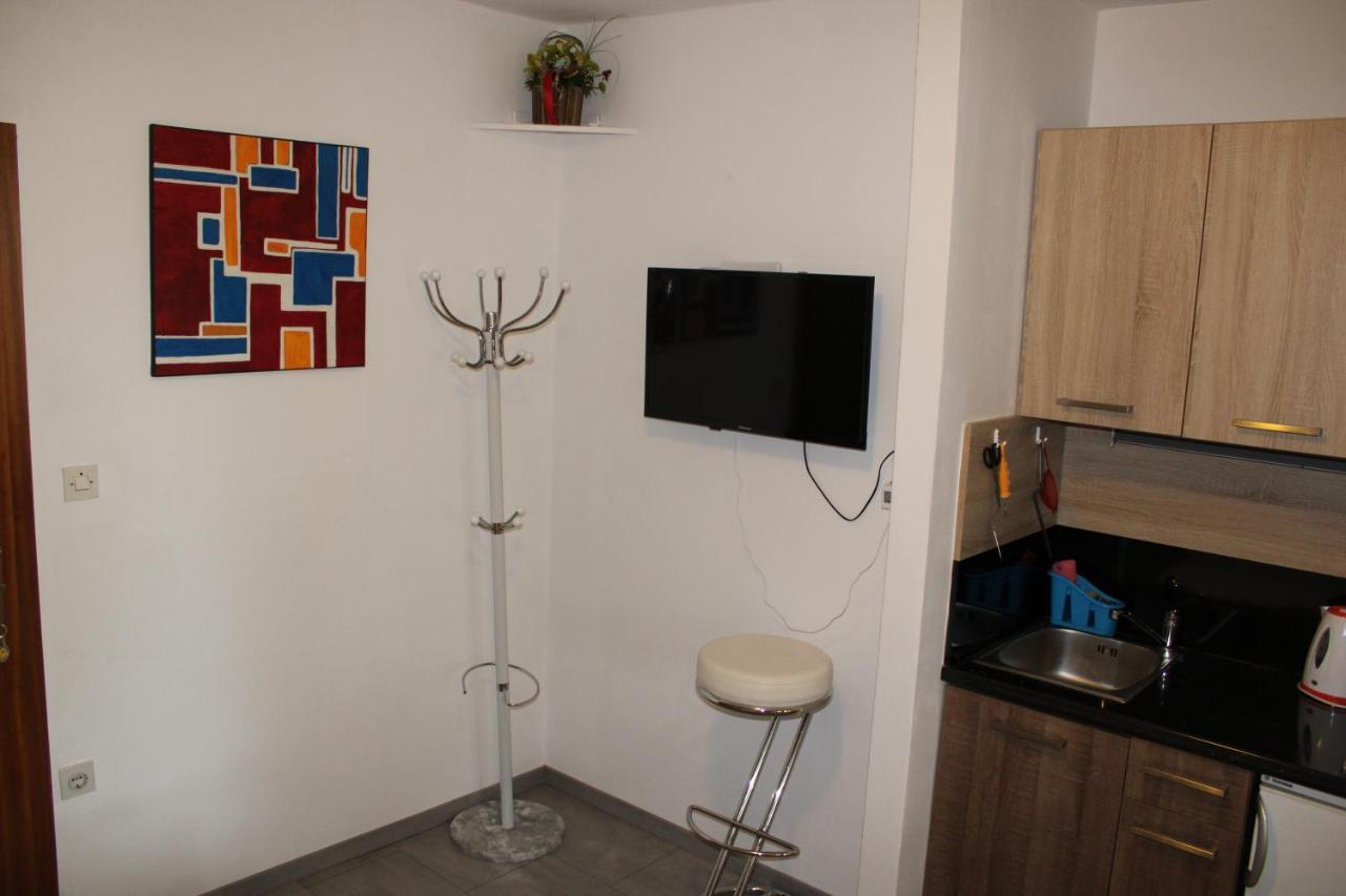 Studio Apartman Stefanija Селце Экстерьер фото