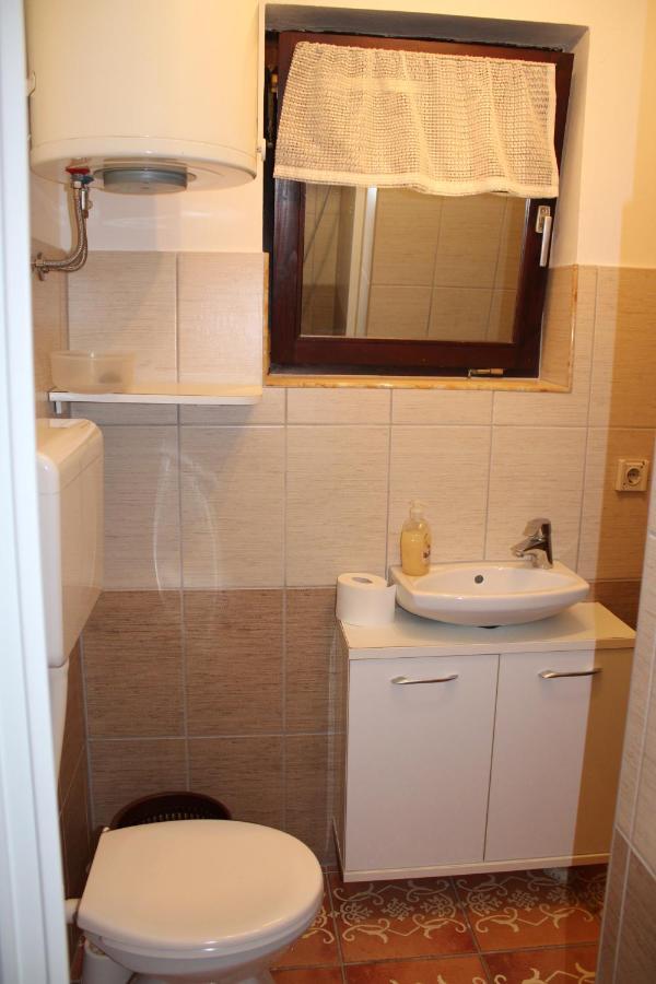 Studio Apartman Stefanija Селце Экстерьер фото