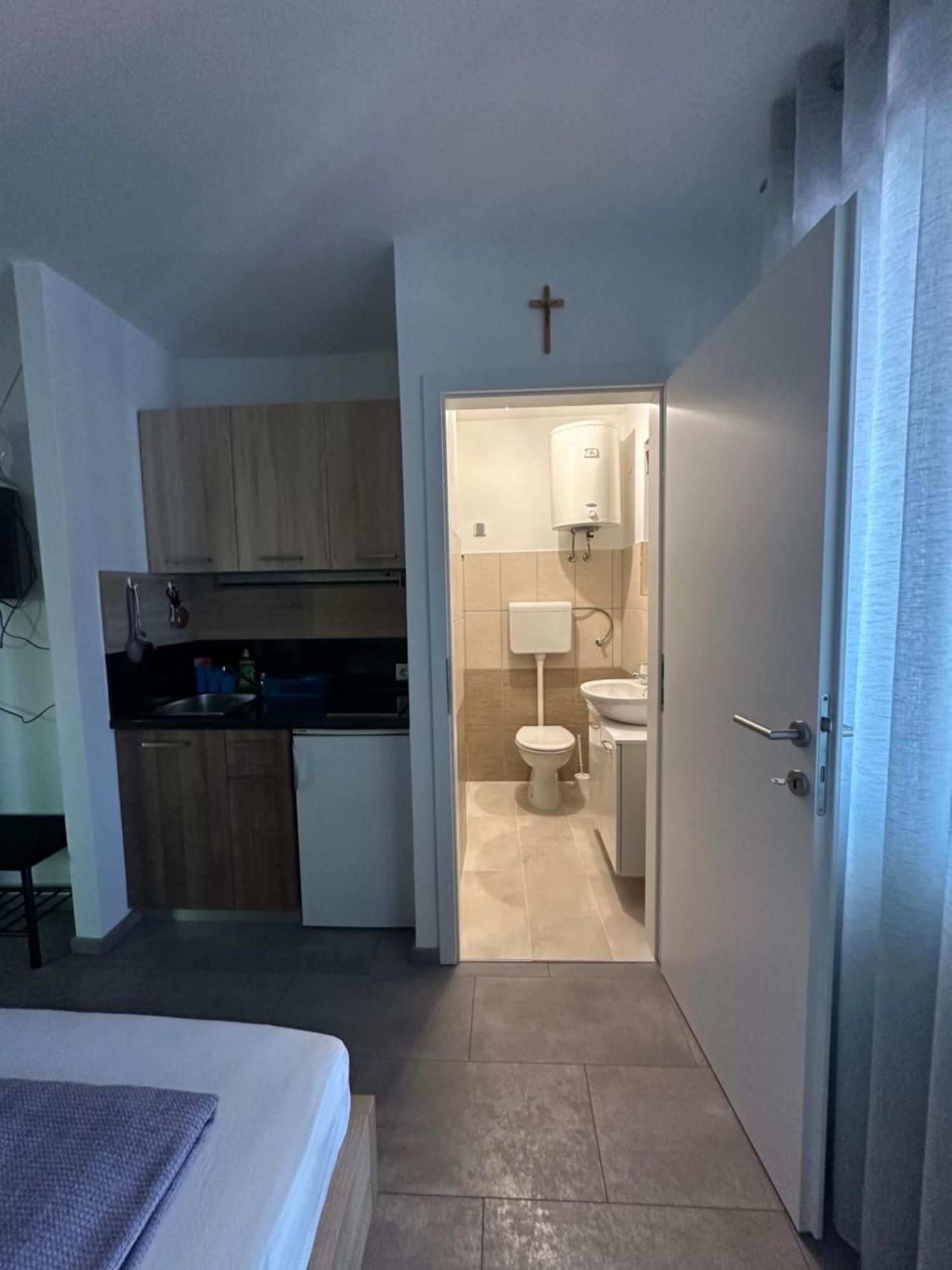 Studio Apartman Stefanija Селце Экстерьер фото