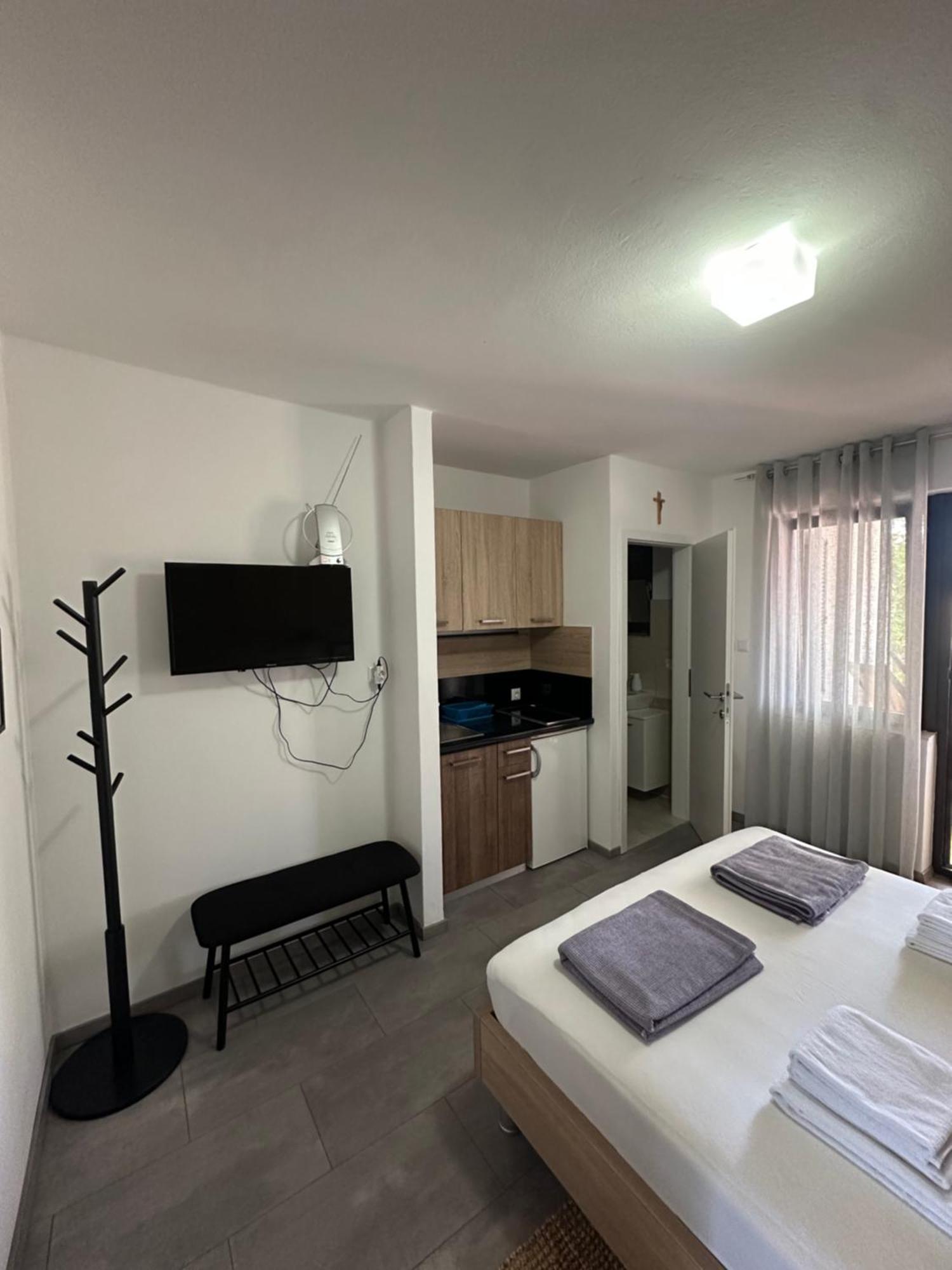 Studio Apartman Stefanija Селце Экстерьер фото