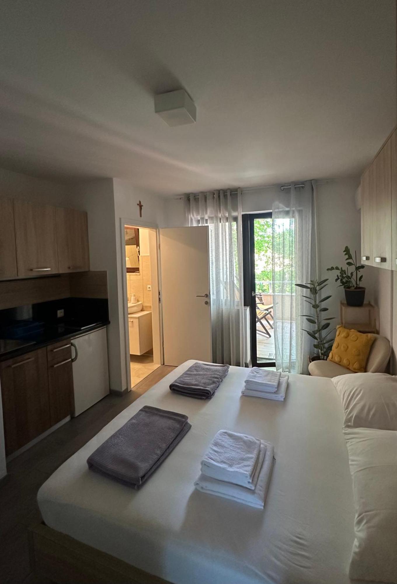 Studio Apartman Stefanija Селце Экстерьер фото